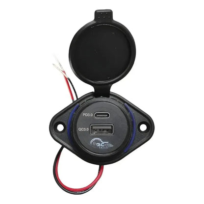 Cargador Rápido Auto Usb-c 12/24v R&c Chile 18w Usb 30w Type-c Luz Azul 1865